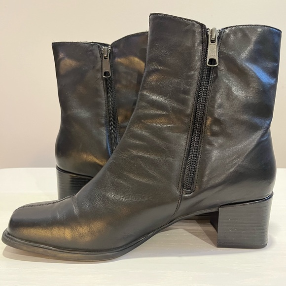 Vintage Black Ankle Boots - Picture 7 of 10